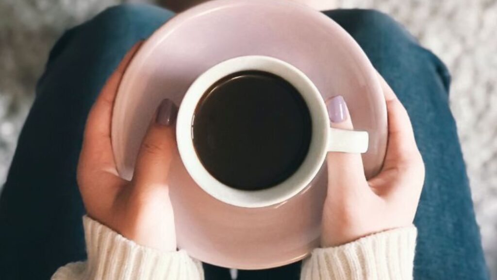 alimenti da evitare a cena: caffè