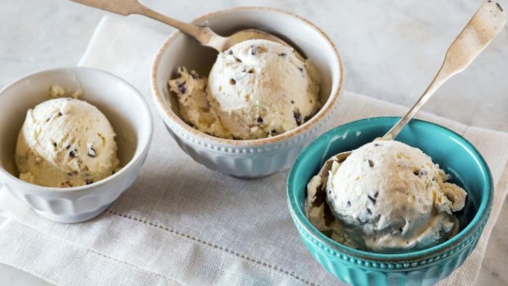 alimenti da evitare a cena: gelato